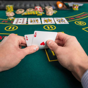 Пълно ръководство за игра на онлайн покер турнири