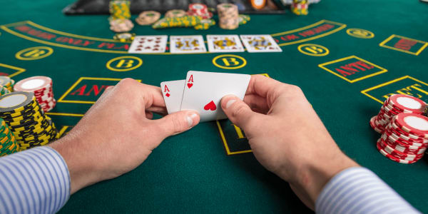Пълно ръководство за игра на онлайн покер турнири